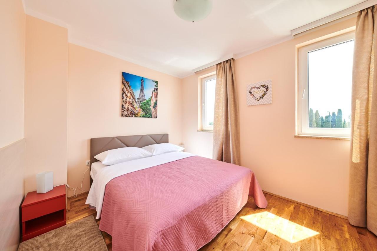 Apartment Vita Moela 23 & 24 Umag Buitenkant foto