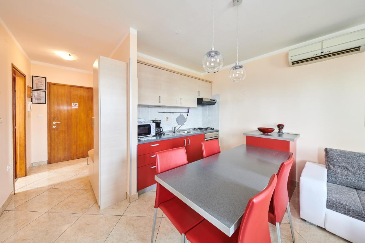 Apartment Vita Moela 23 & 24 Umag Buitenkant foto