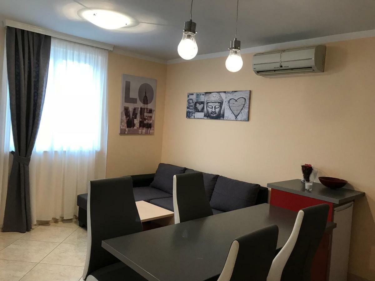 Apartment Vita Moela 23 & 24 Umag Buitenkant foto