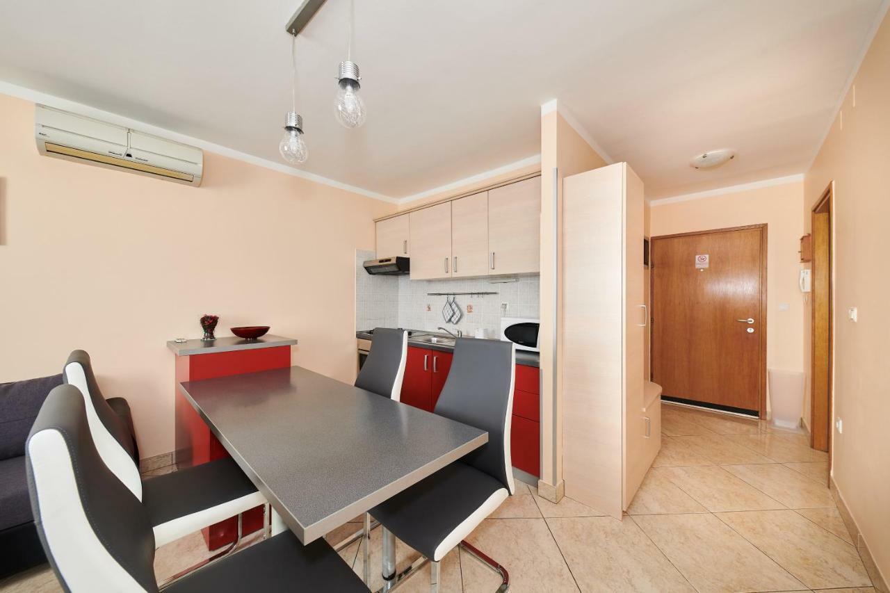 Apartment Vita Moela 23 & 24 Umag Buitenkant foto